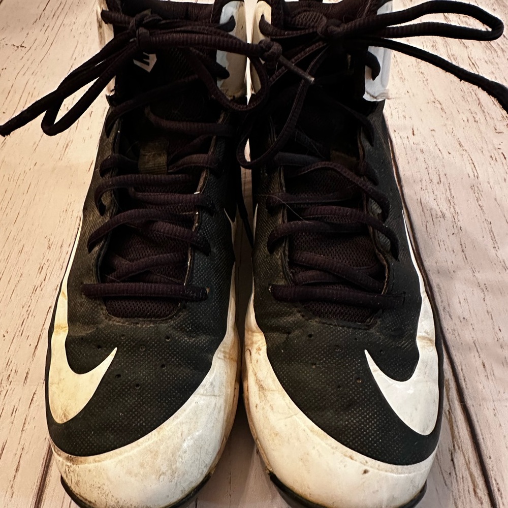 Nike softball cleats